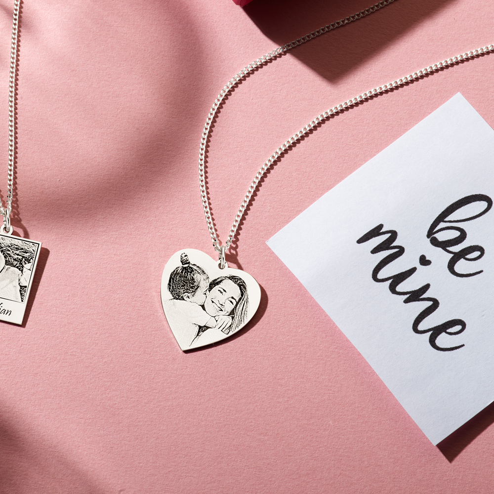 Silver photo pendant with heart medium