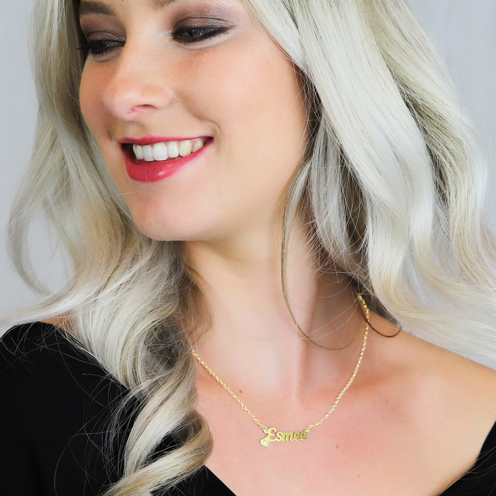 Gold name necklace, model Esmee