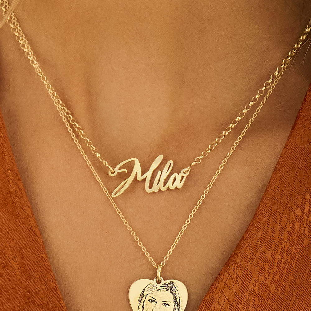 Gold name necklace model Mila