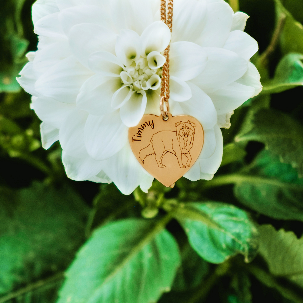 Gold necklace with dog engraving Akita