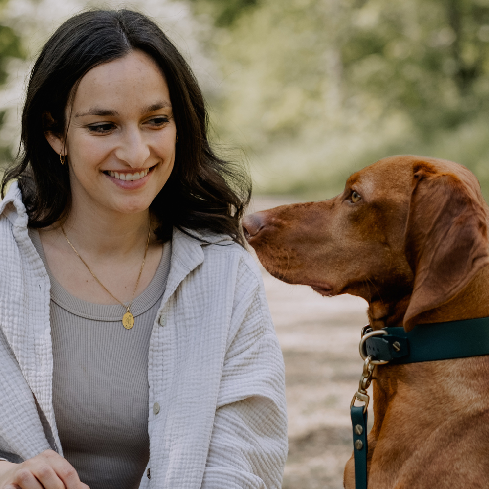 Gold portrait necklace Corgi