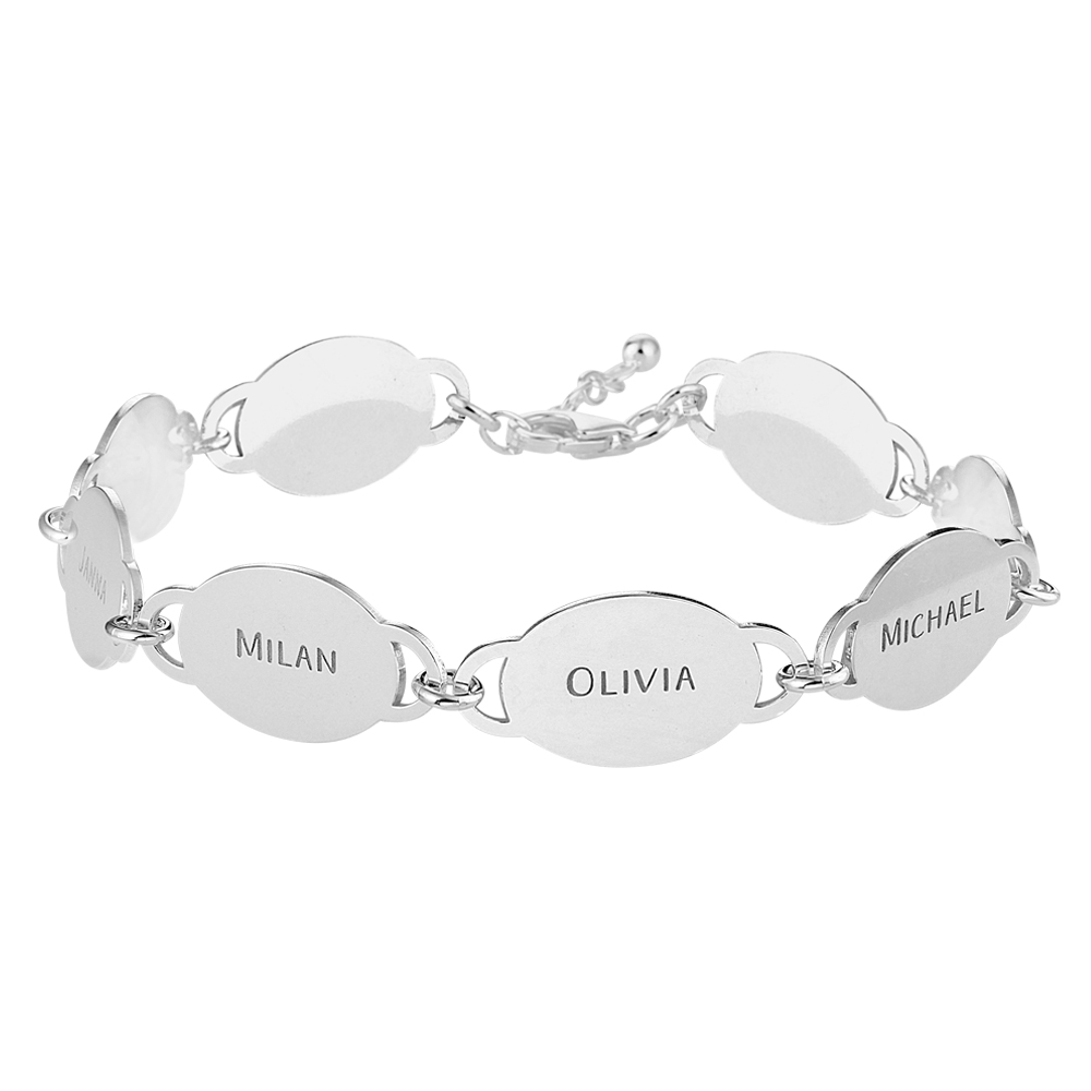 Silver bracelet with 8 names