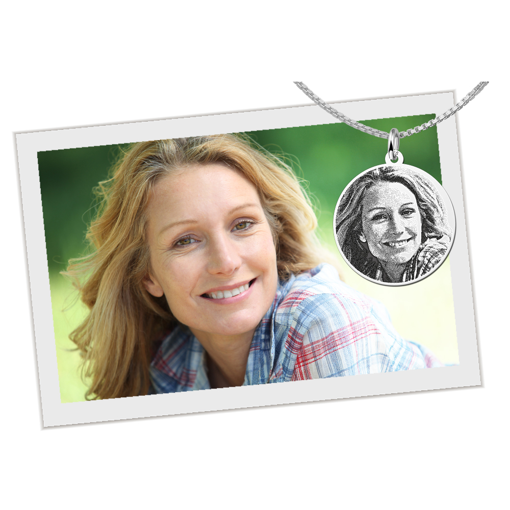 Silver photo necklace round