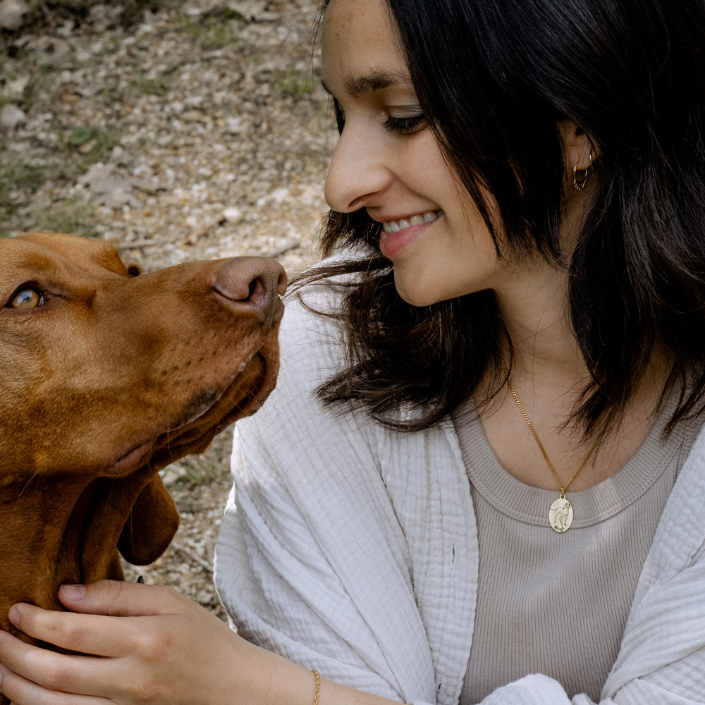 Gold pendant with name engraving dog Pitbull