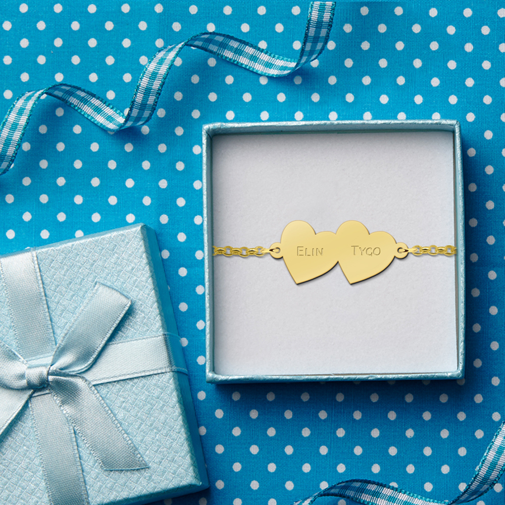 Bracelet of gold with two hearts