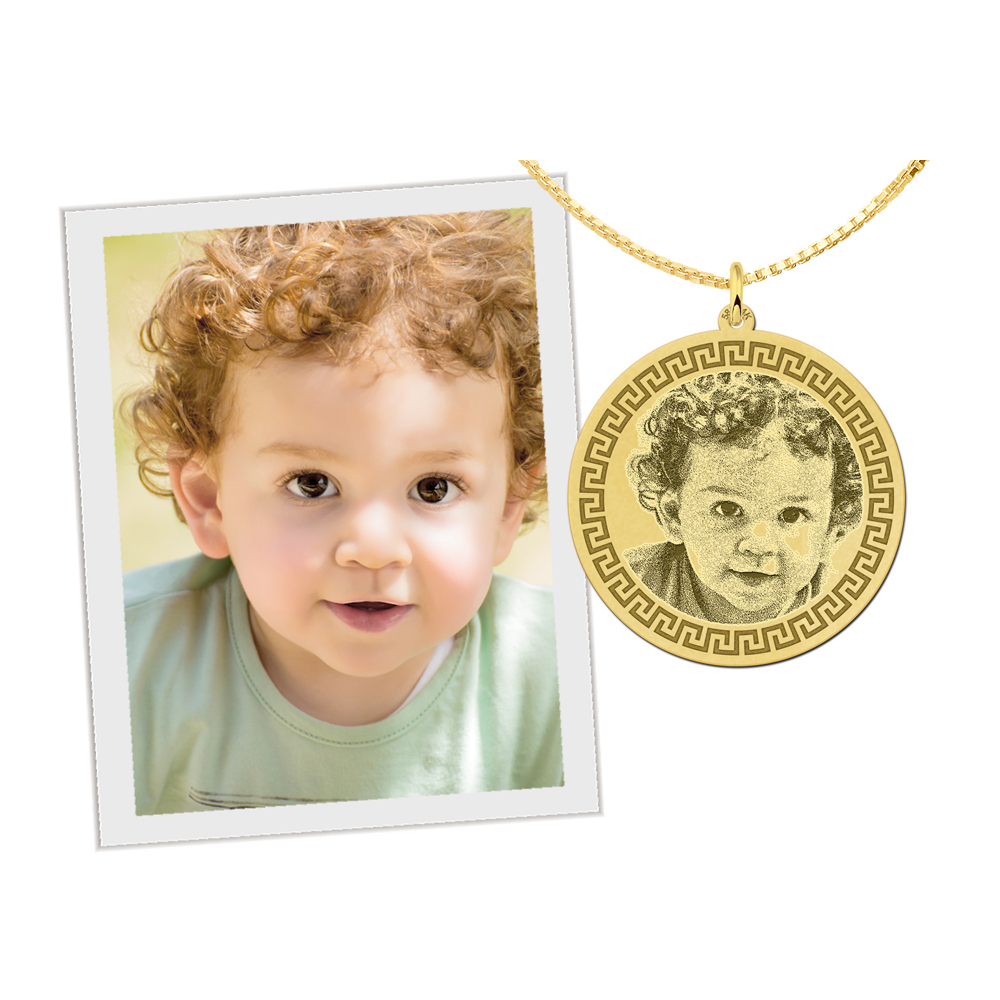 Round photo charm with hook pattern gold
