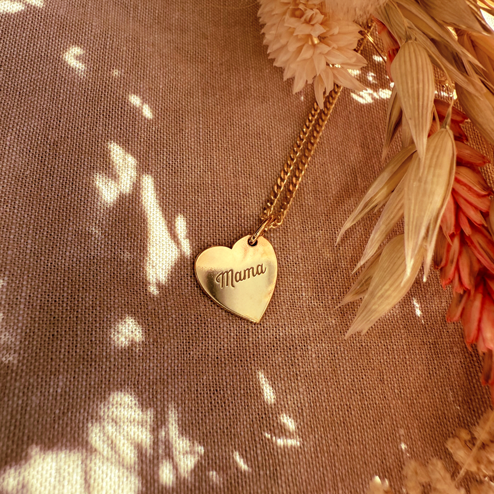 Gold minimalist heart pendant with names