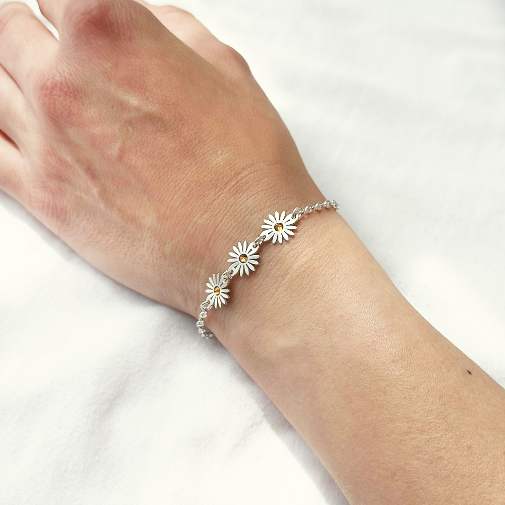 Gold bracelet three daisies with birthstones