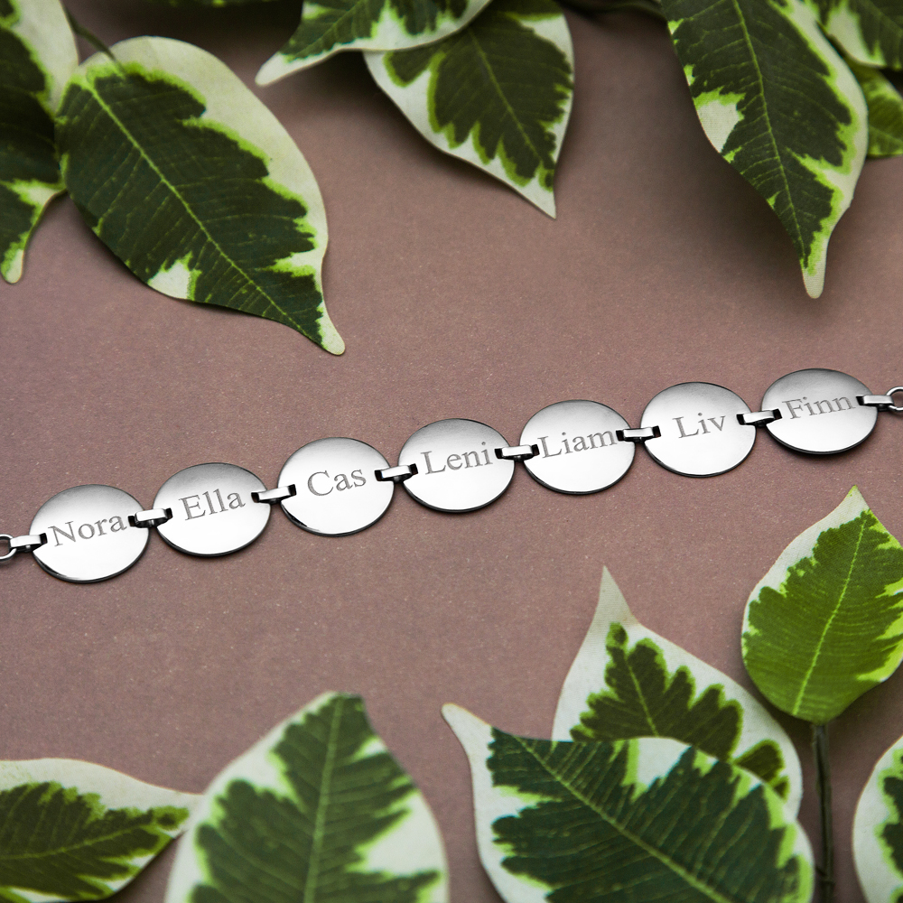 Stainless steel bracelet with discs and names