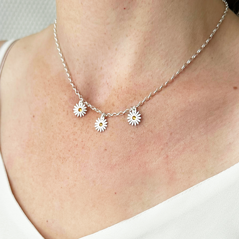 Gold necklace three daisies with birthstones