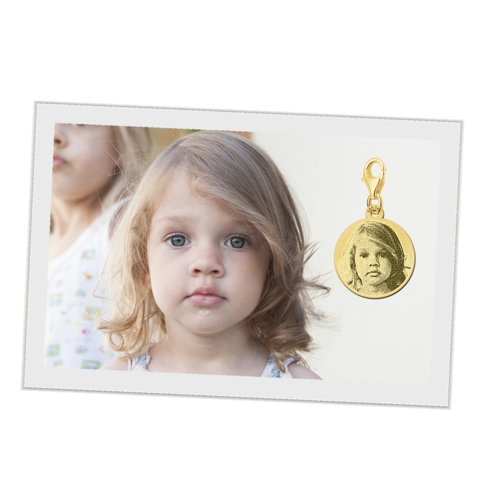 Round photo pendant and carabiner gold