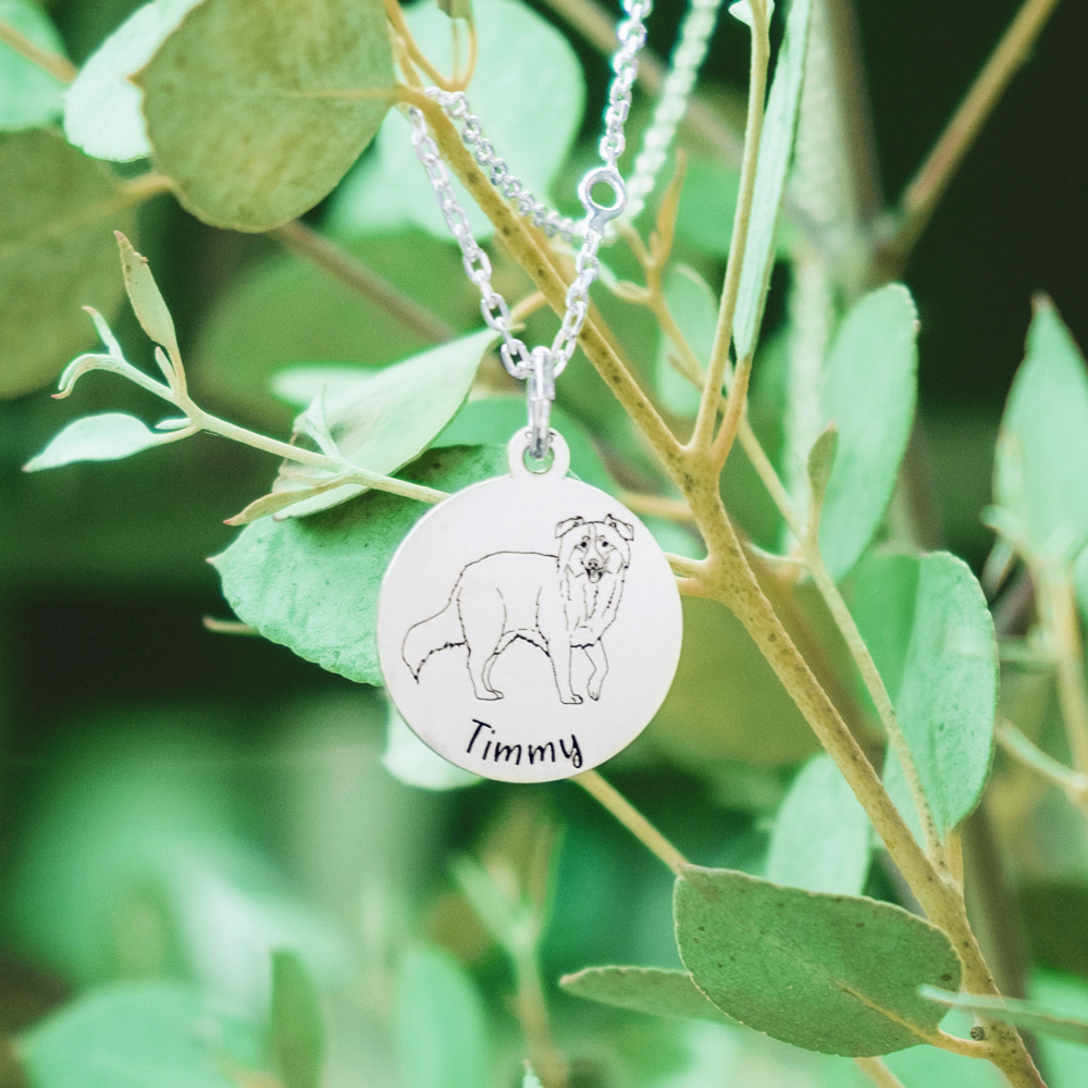 Silver dog necklace with name Border Collie