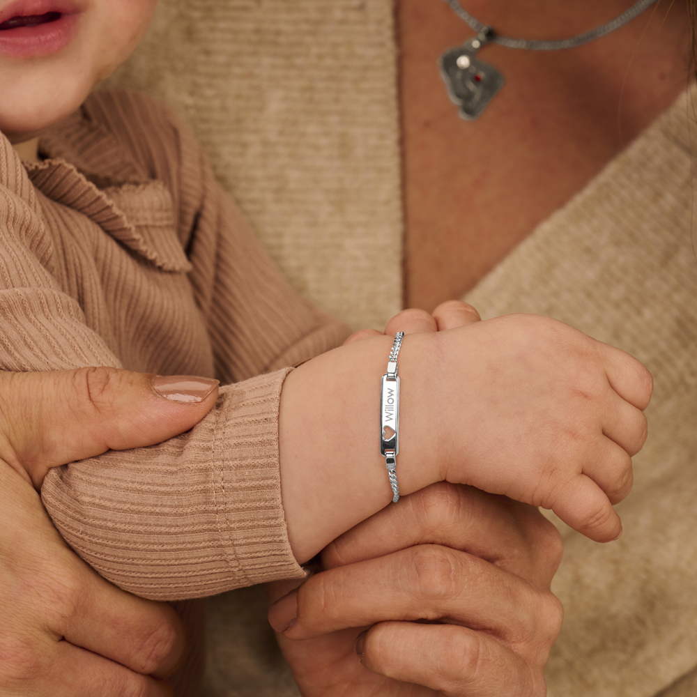 Newborn bracelet with engraving silver