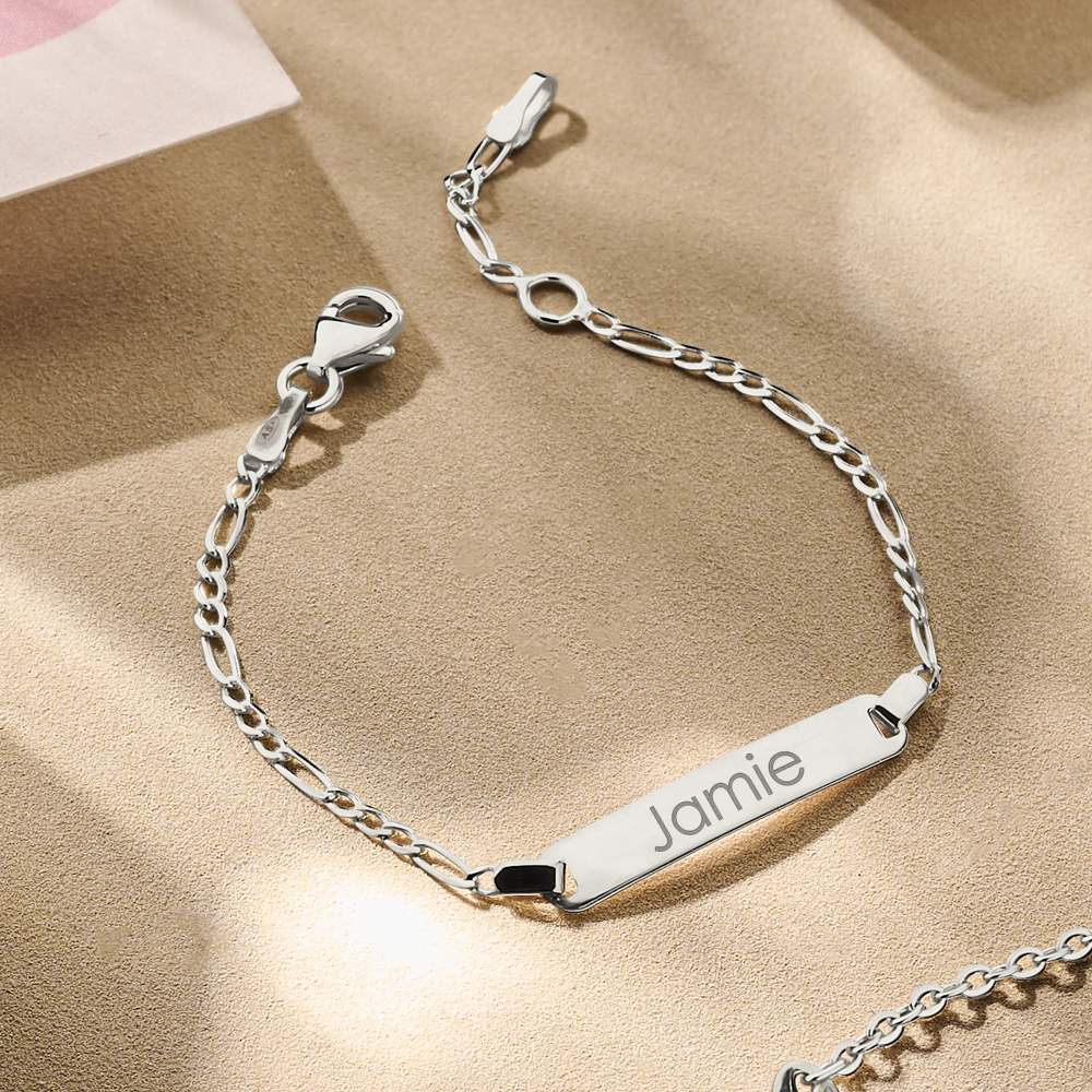 Engraving bracelet for women in silver
